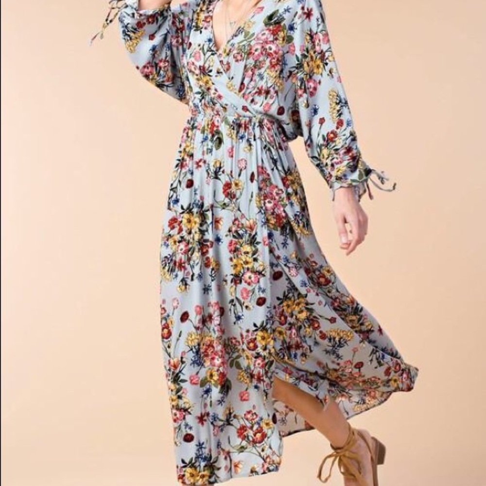 💙💗 Floral Maxi Dress